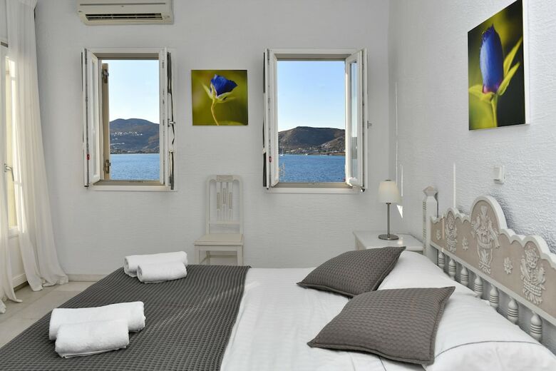 Hotel Parian Lithos