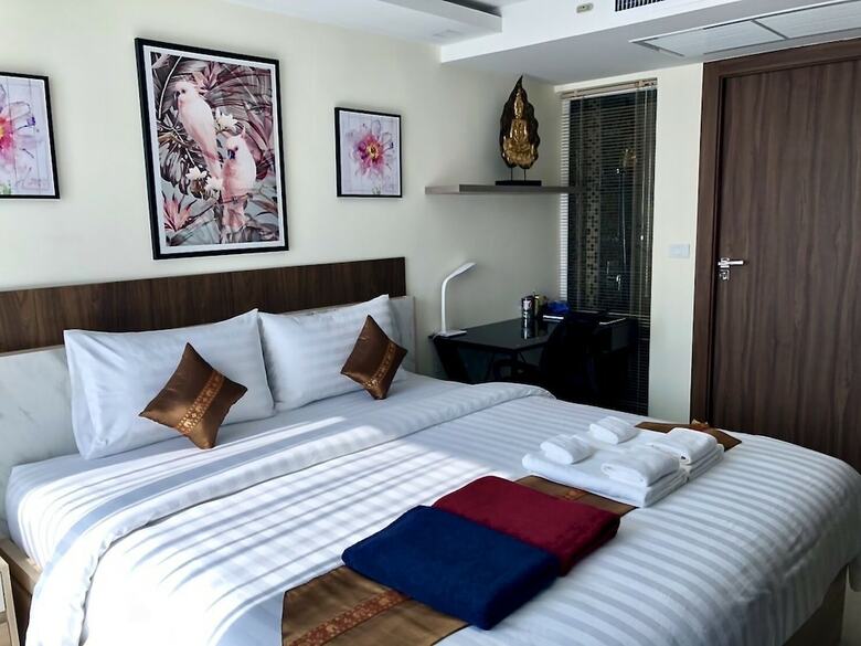 Luxury Apartments In Grand Avenue