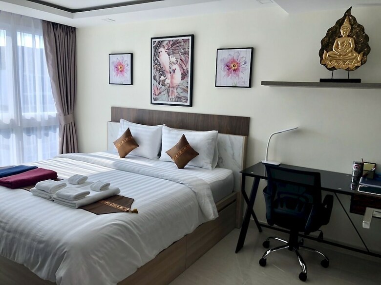 Luxury Apartments In Grand Avenue