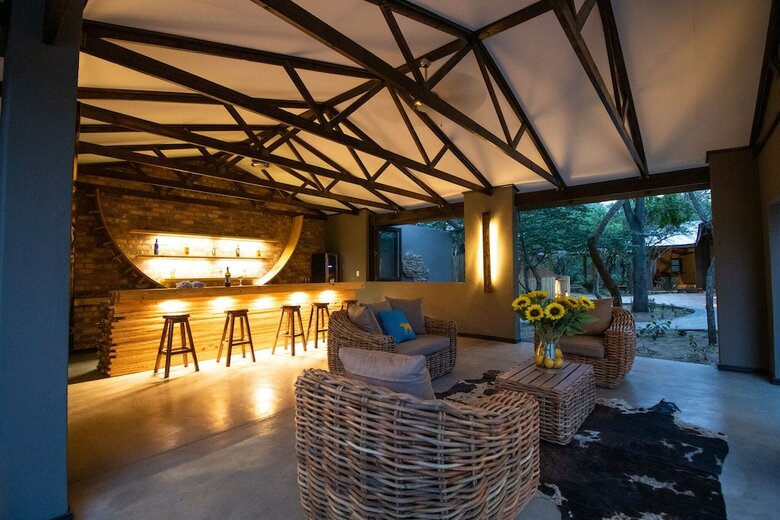 Little Africa Safari Lodge