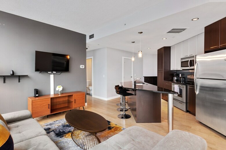 Apartamentos Simply Comfort. Modern Downtown Condos