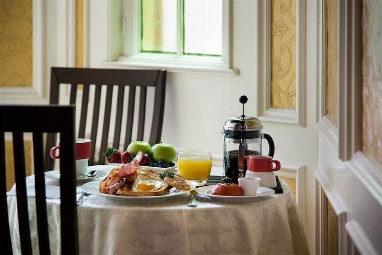 Castlemaine Colonial Motel