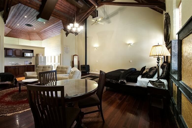 Castlemaine Colonial Motel