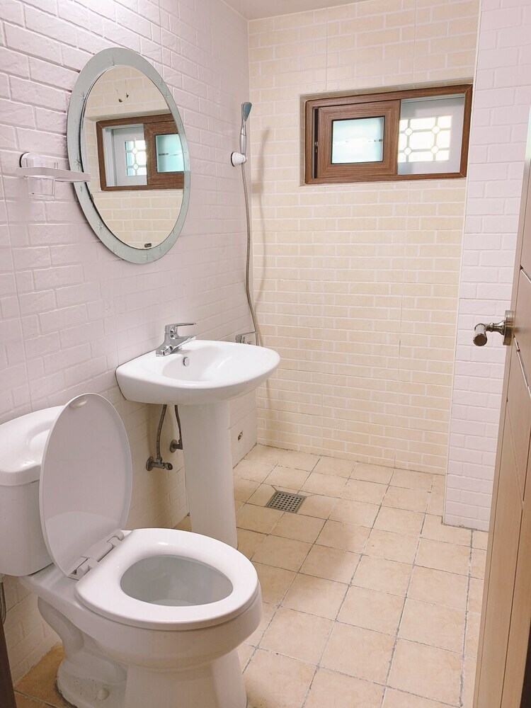 Hostal Ulsan Guesthouse By Sleeping Pong - Hostel