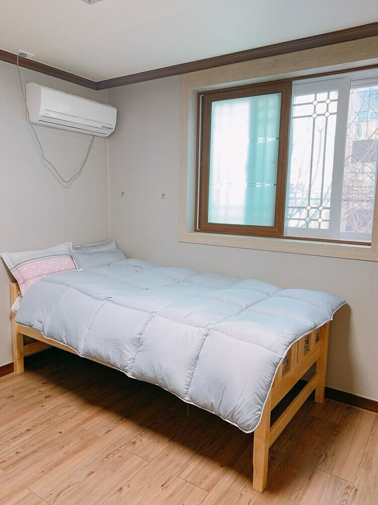 Hostal Ulsan Guesthouse By Sleeping Pong - Hostel