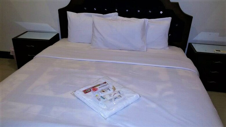 Hotel Capri Residency