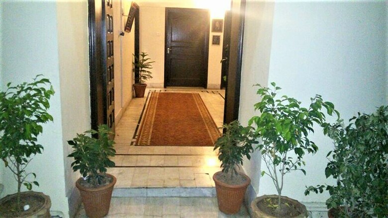 Hotel Capri Residency