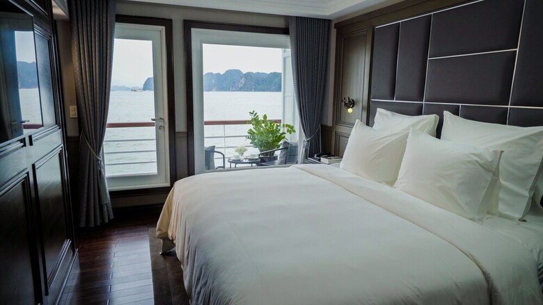 Paradise Grand Cruise