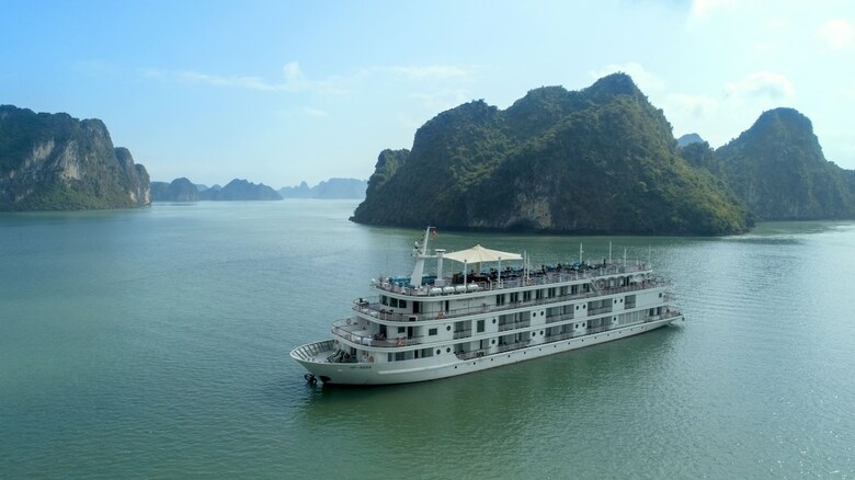 Paradise Grand Cruise