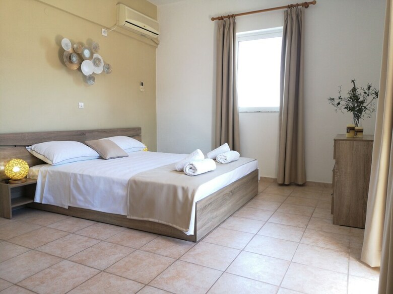 Apartamentos Faro Del Porto