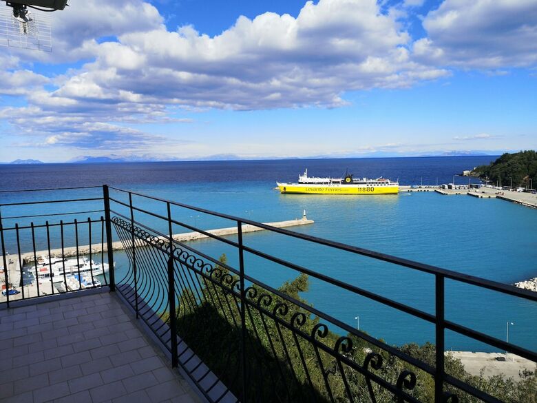 Apartamentos Faro Del Porto