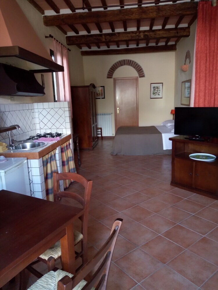 Agroturismo I Girasoli Di Lari