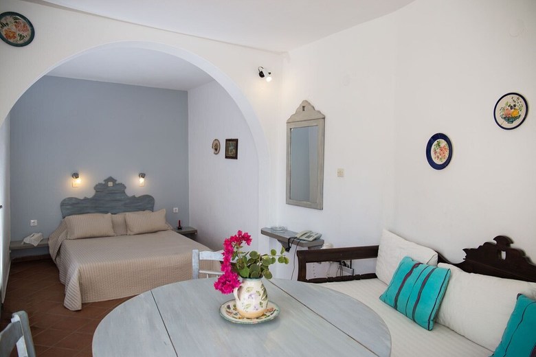 Allure Breeze Suites