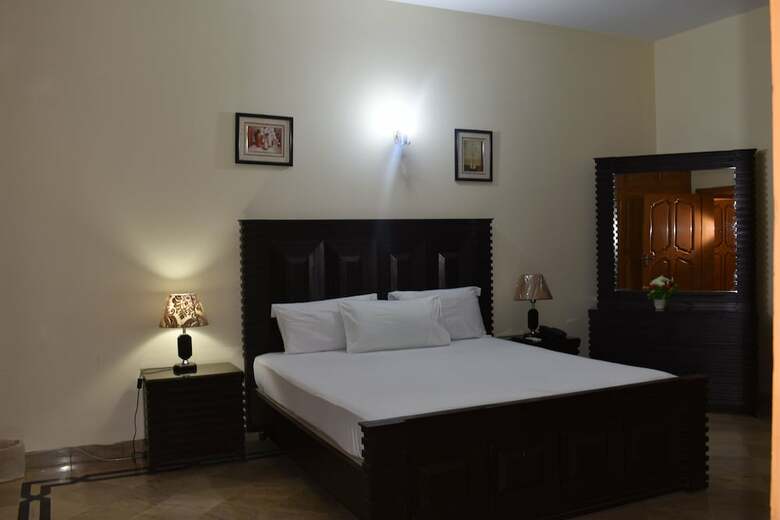 Hotel Melberry House