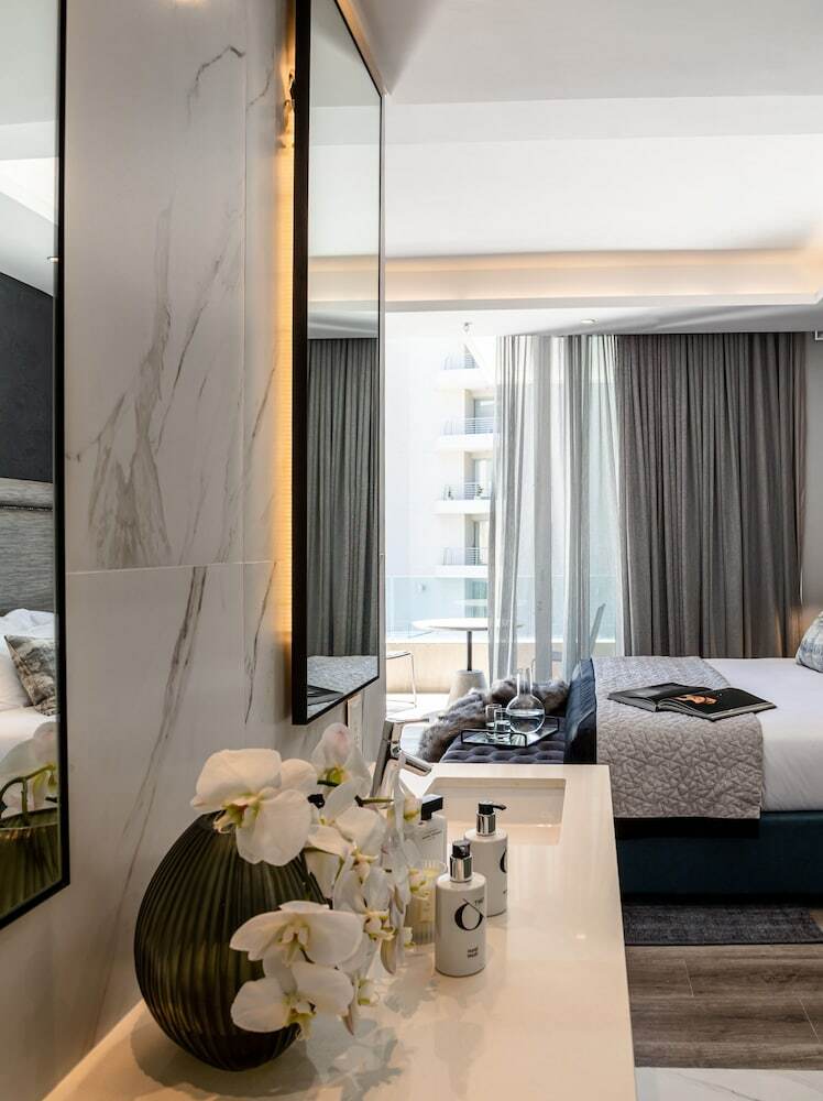 O-two Hotel