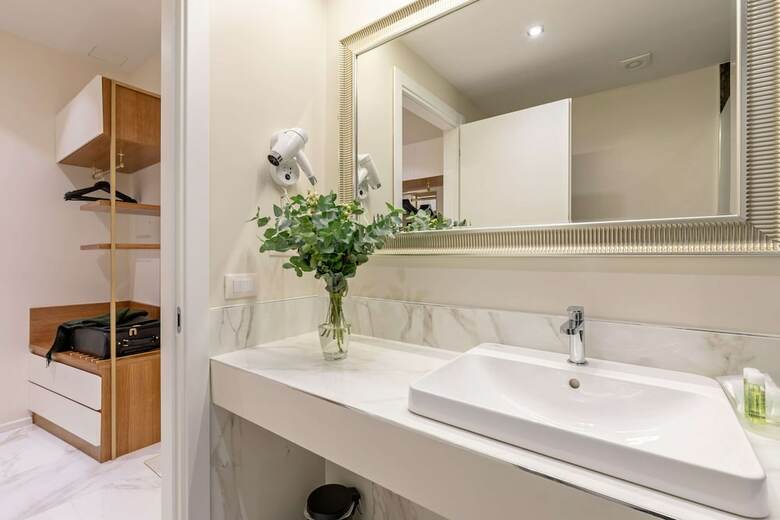 Hotel Cavour Suites Guest House