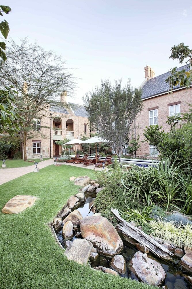 Faircity Quatermain Hotel