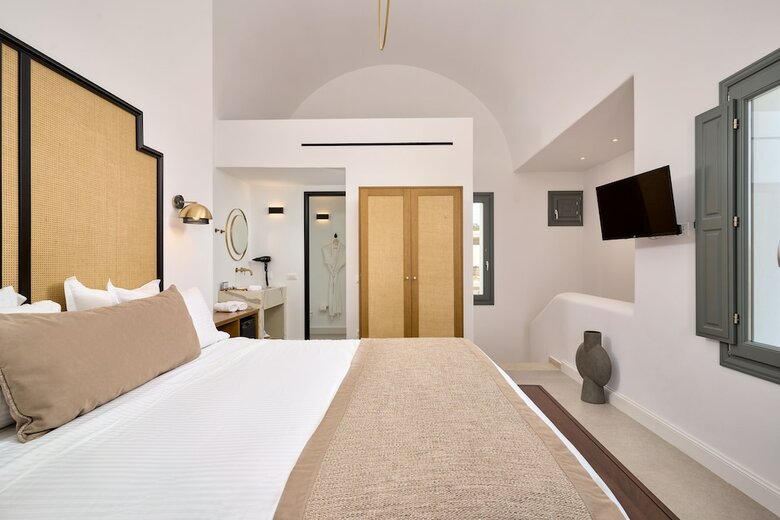 Alleys Boutique &  Spa Hotel