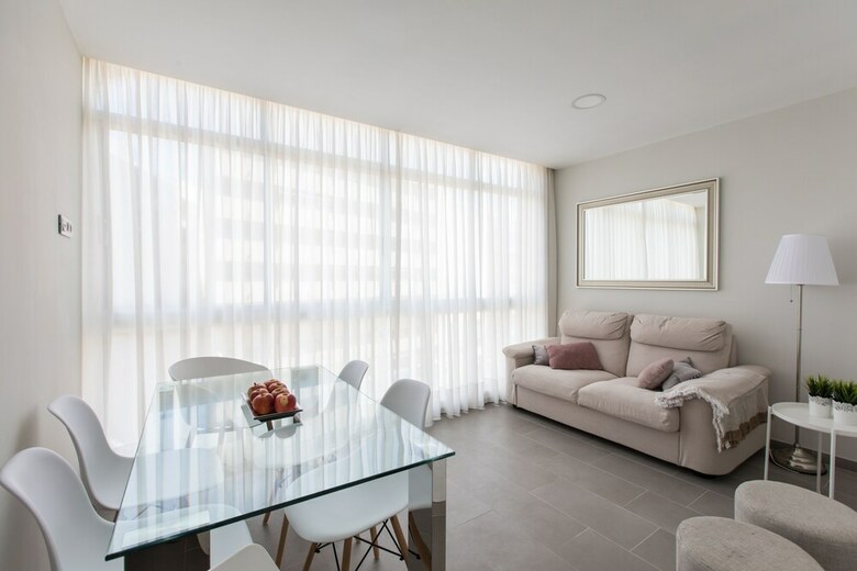 Downtown Square Apartament, Prime Location With Parking