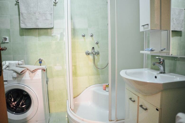 Waterfront Apartment Petrovina
