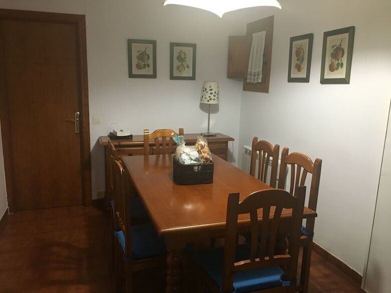 Apartamentos Alojamientos El Horno