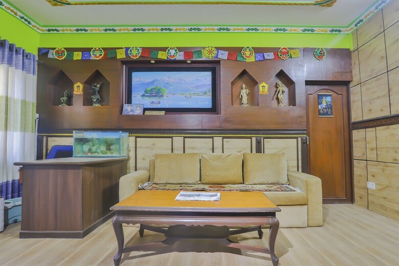 Hotel Oyo 720 Lekali Homes And Restaurant