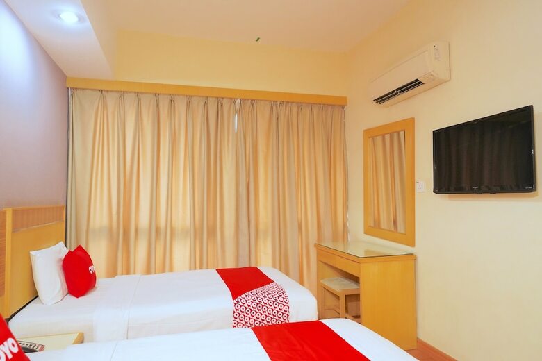 Hotel Oyo 89866 Houz Inn