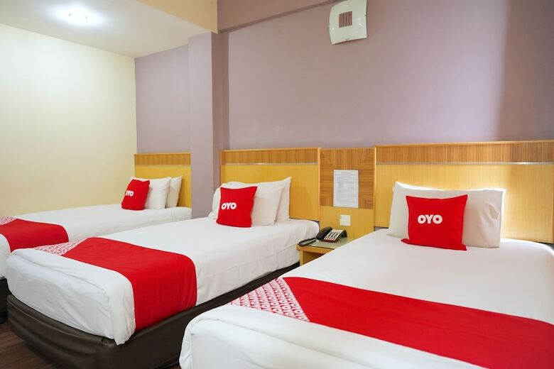 Hotel Oyo 89866 Houz Inn