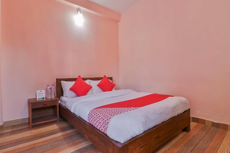 Oyo 748 Hotel Blue Himalayan