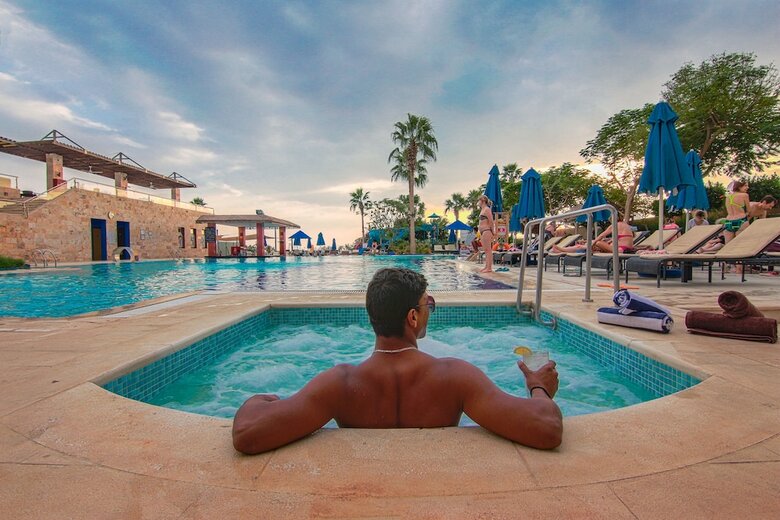Hotel Ramada Resort By Wyndham Dead Sea