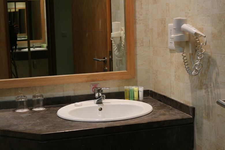 Hotel Ramada Resort By Wyndham Dead Sea