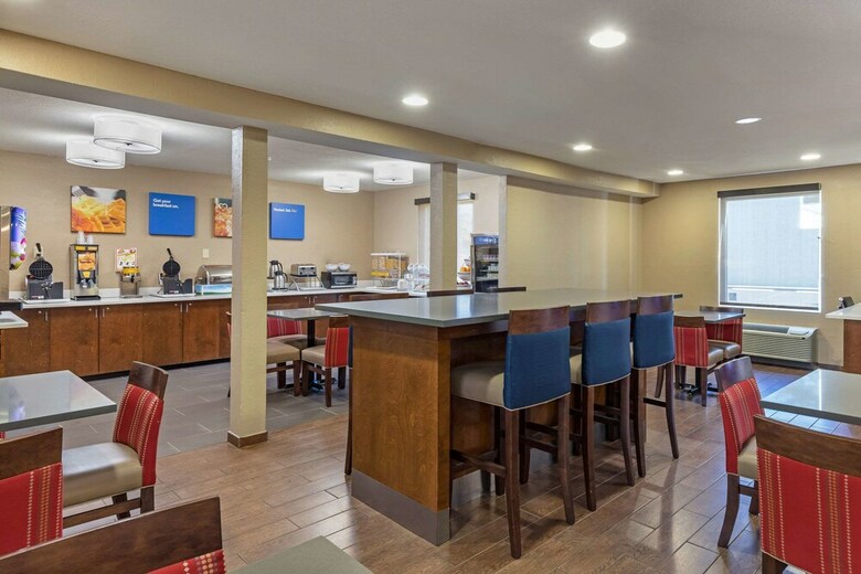 Motel Comfort Inn Near Barefoot Landing