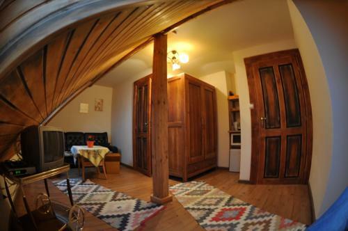 Hostal Vila House Family