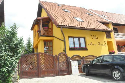 Hostal Vila House Family