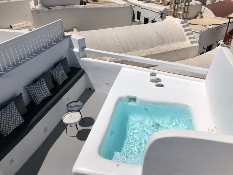 Villa Roofs Of Chora, Townhouse With Rooftop Pool - Adults Only
