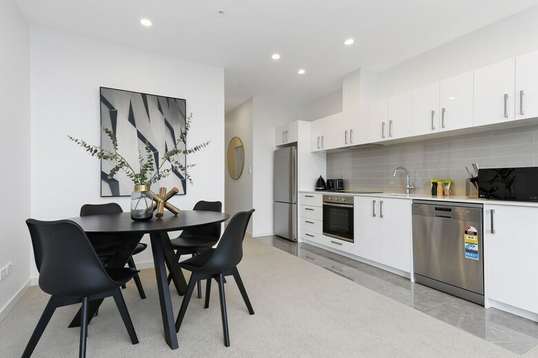 Newly Refurbished Penthouse Apartment