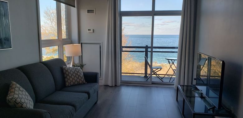 Apartamentos Contemporary Condo At Lake Ontario