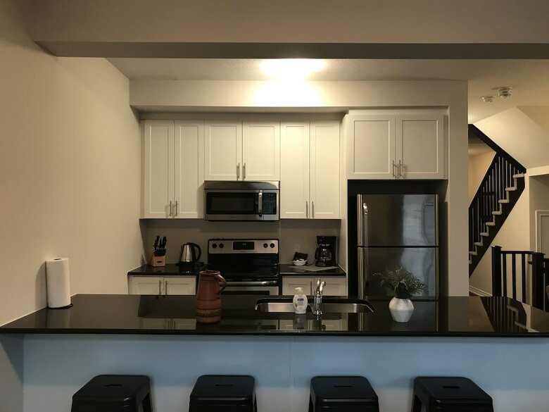 Exceptional Townhouse At Lake Ontario