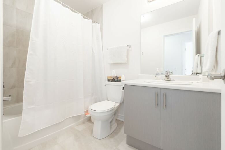 Gorgeous Brand New Spacious Town House