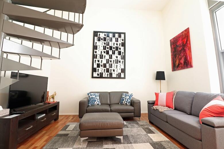 Apartamentos Warehouse Loft Living- Rejuvenate Stays