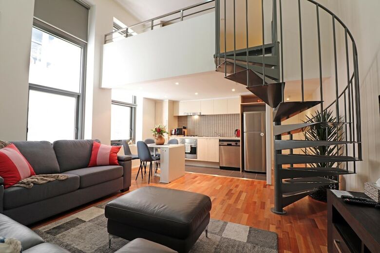 Apartamentos Warehouse Loft Living- Rejuvenate Stays