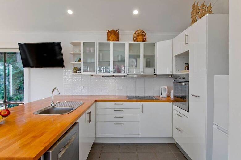 3br Oasis With Stunning Views And Parking