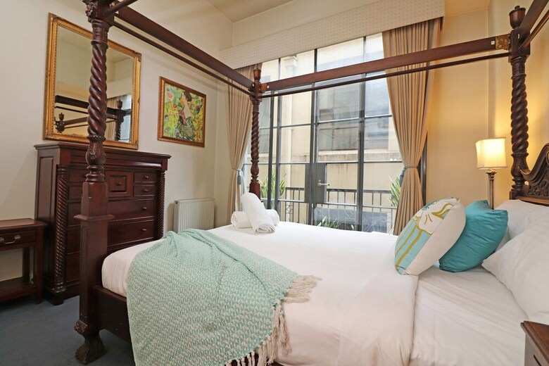 Apartamentos Majorca Synchronicity- Rejuvenate Stays