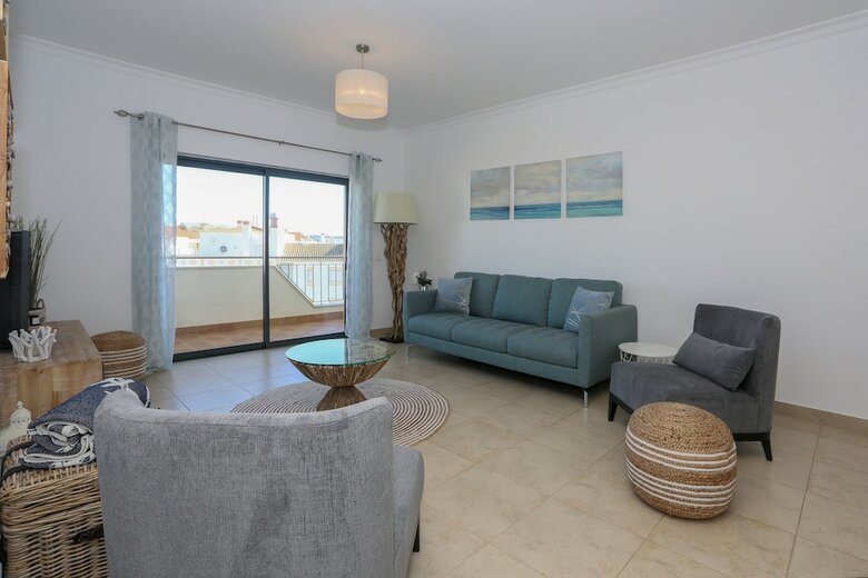 3 Bedroom Apartment With Pool