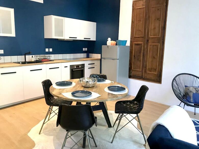 House With 2 Bedrooms In Forcalquier, With Wifi