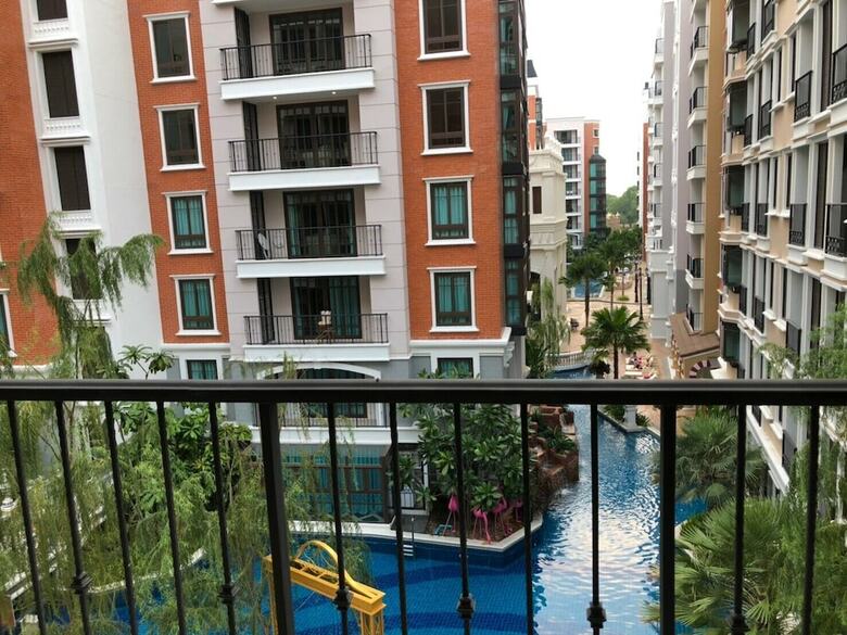 Espana Condo Pattaya By Jc