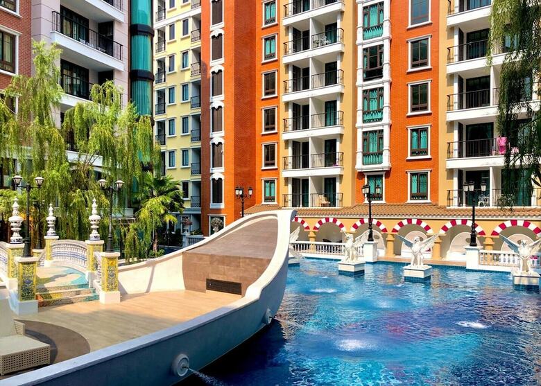 Espana Condo Pattaya By Jc
