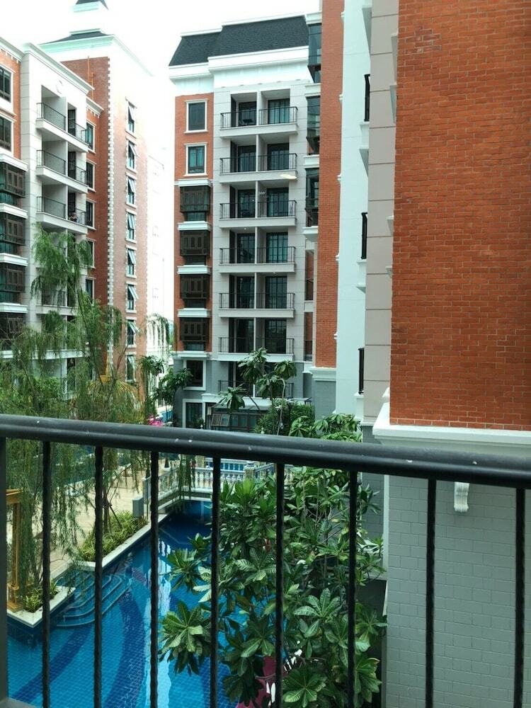 Espana Condo Pattaya By Jc