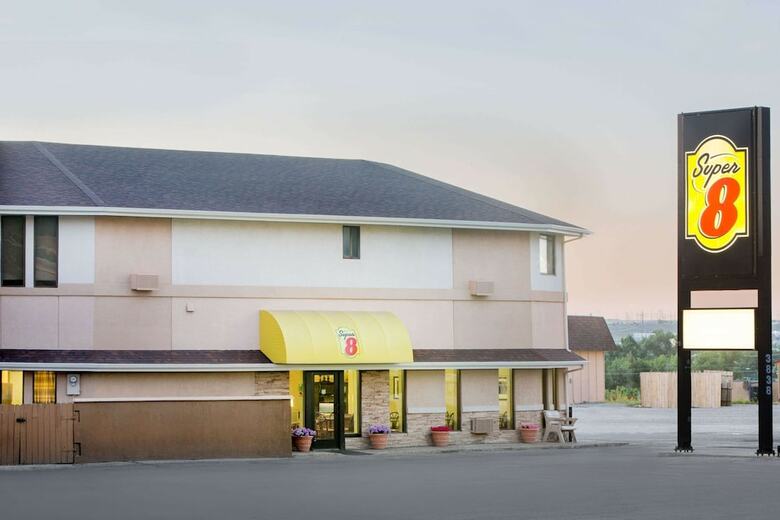 Motel Super 8 By Wyndham Casper West By The River