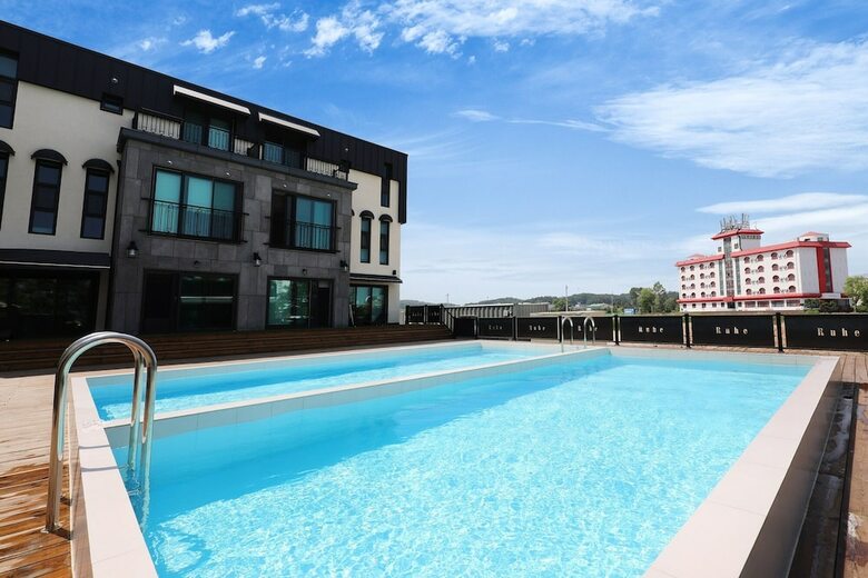 Ruhe Pool Villa